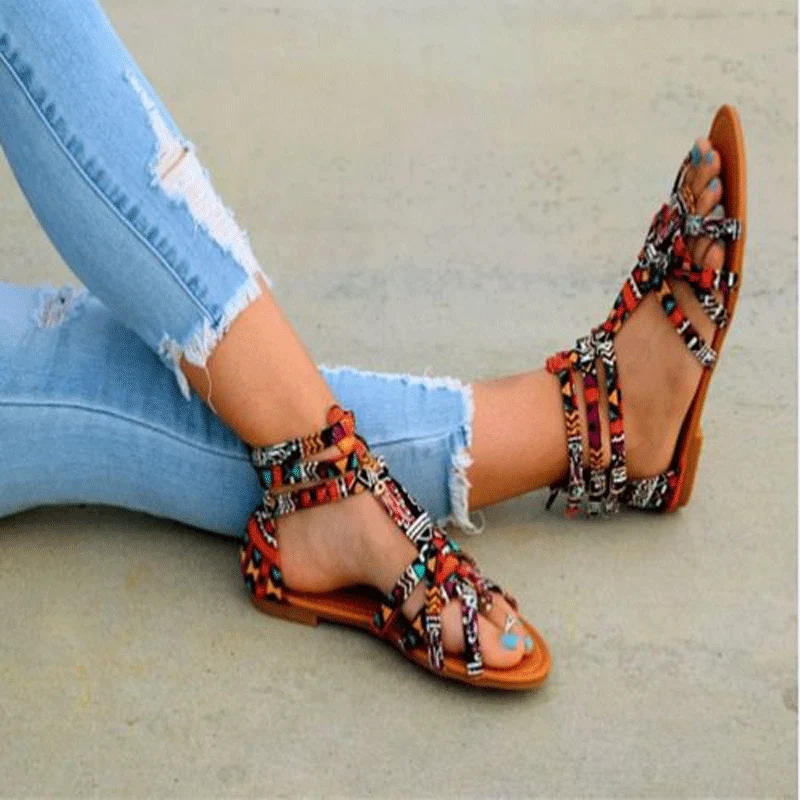 Damen Riemchen-Sandalen mit buntem GewNord Taschenemuster und rutschfester Sohle