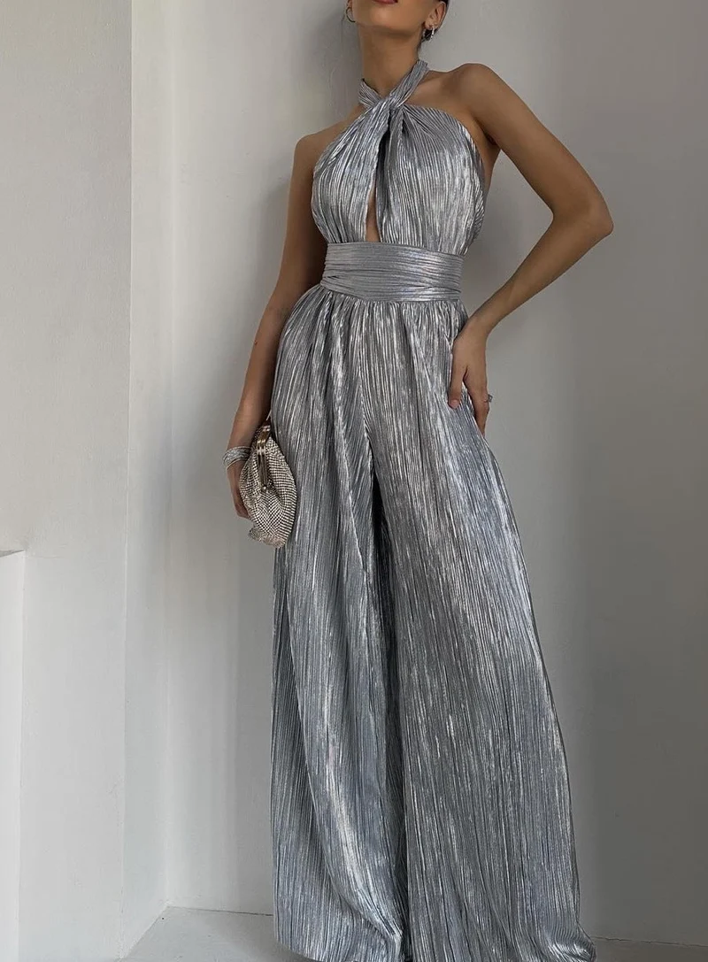 Damen Jumpsuit mit elegantem Wickeldesign und raffinierten Falten
