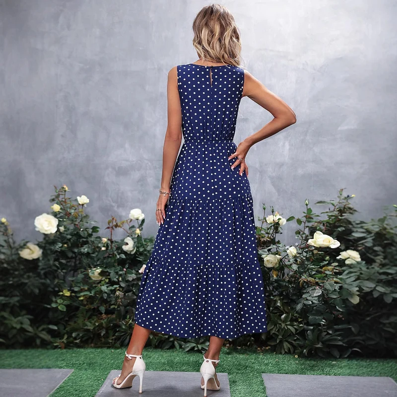 Damen Maxikleid mit Punkten und voluminösem Saum Nord Taschen