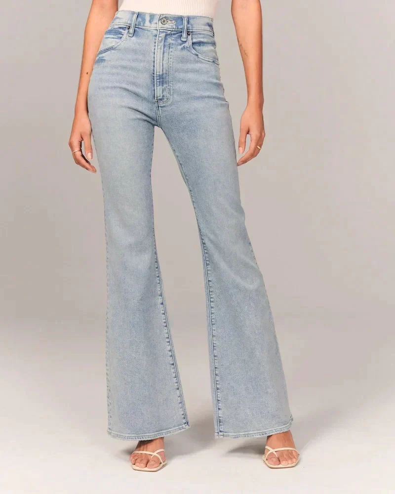 Bootcut Jeans mit Shaping-Effekt