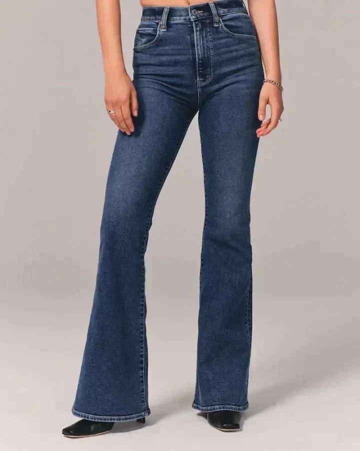Bootcut Jeans mit Shaping-Effekt