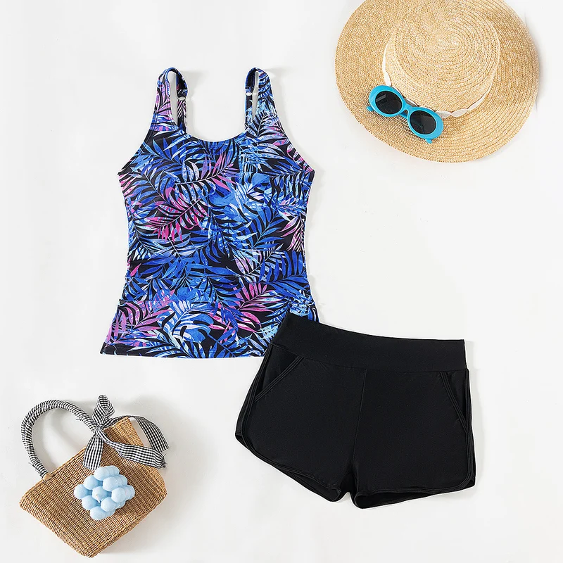 Damen Tankini-Set mit figurbetontem Oberteil und praktischen Shorts Nord Taschen