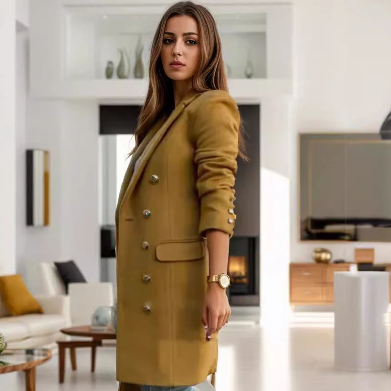 Damen exklusiver Double-Breasted-Mantel mit stilvollen Knopfdetails