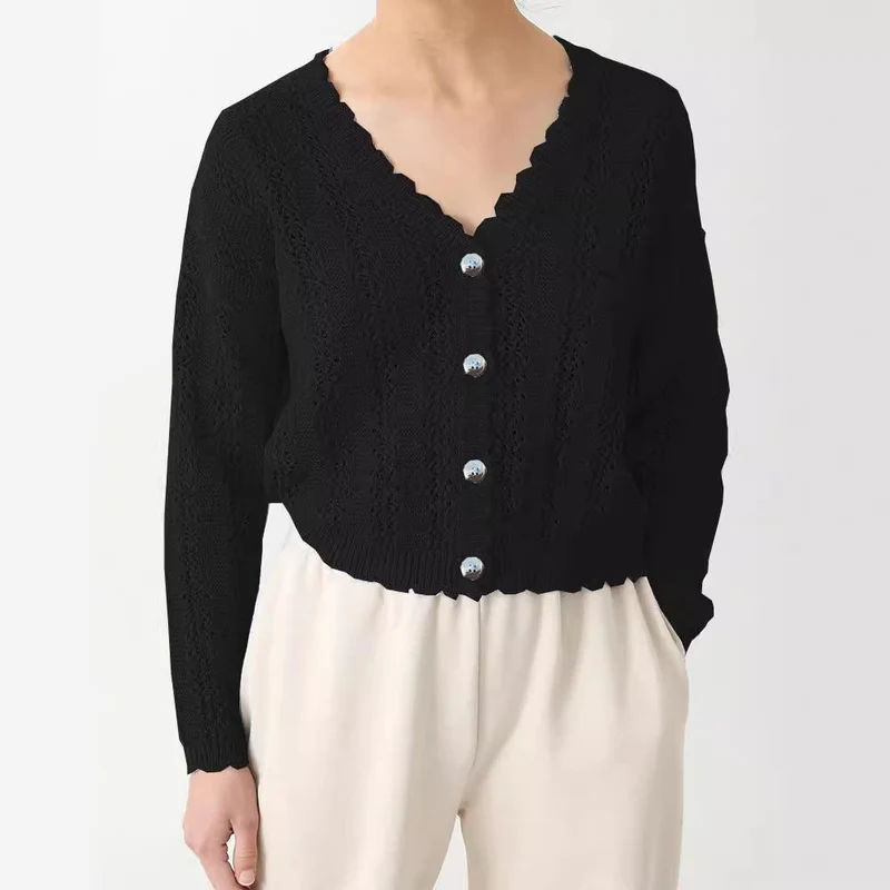 Damen Strickjacke mit filigranem Lochmuster und Wellenabschlüssen