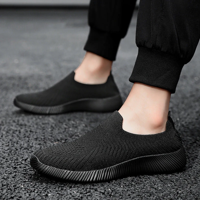 Unisex nan ultraleichter Schlupfschuh aus Feinstrick mit anatomischem Komfortfußbett und gerippter Flexlaufsohle