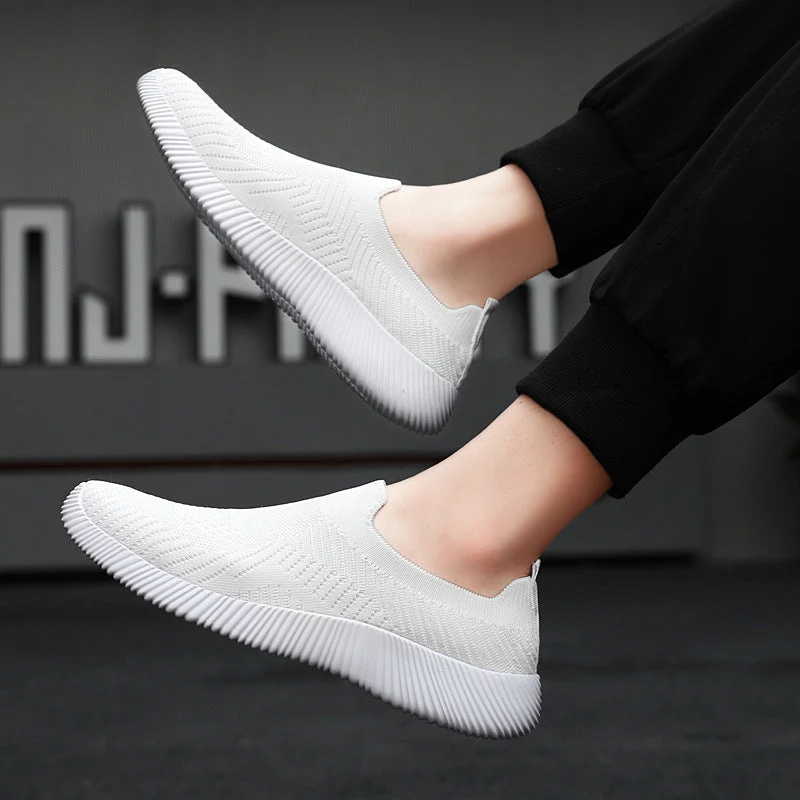 Unisex nan ultraleichter Schlupfschuh aus Feinstrick mit anatomischem Komfortfußbett und gerippter Flexlaufsohle