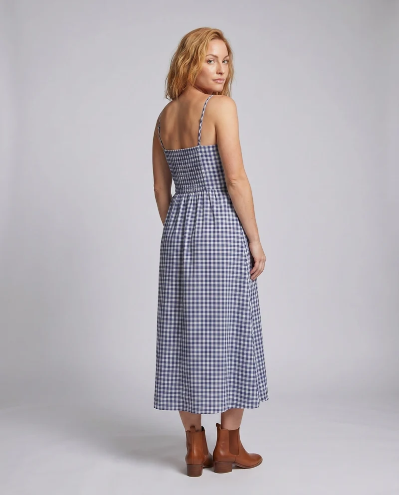 Damen Sommerliches Maxikleid im karierten Design mit schmalen Trägern und tailliertem Schnitt