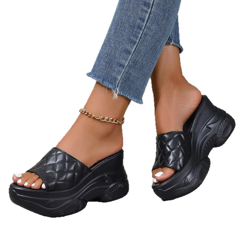 Damen Komfortable Wedge-Pantoletten mit modischem Riemendesign