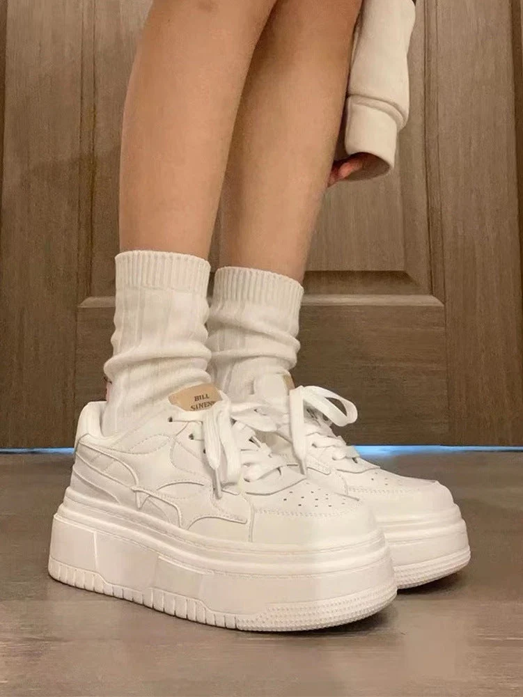 Damen Komfortable Plateausneaker mit atmungsaktiver Obermaterialstruktur und maximaler Dämpfung