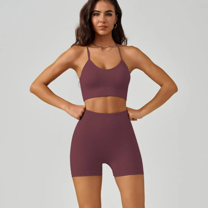 Yoga-Set mit gekreuztem Rücken