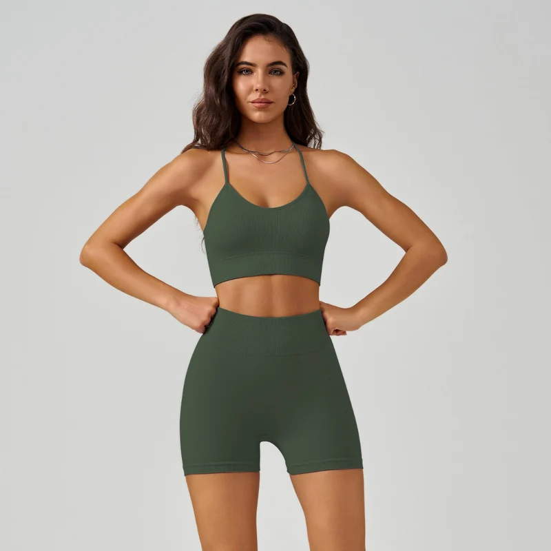 Yoga-Set mit gekreuztem Rücken