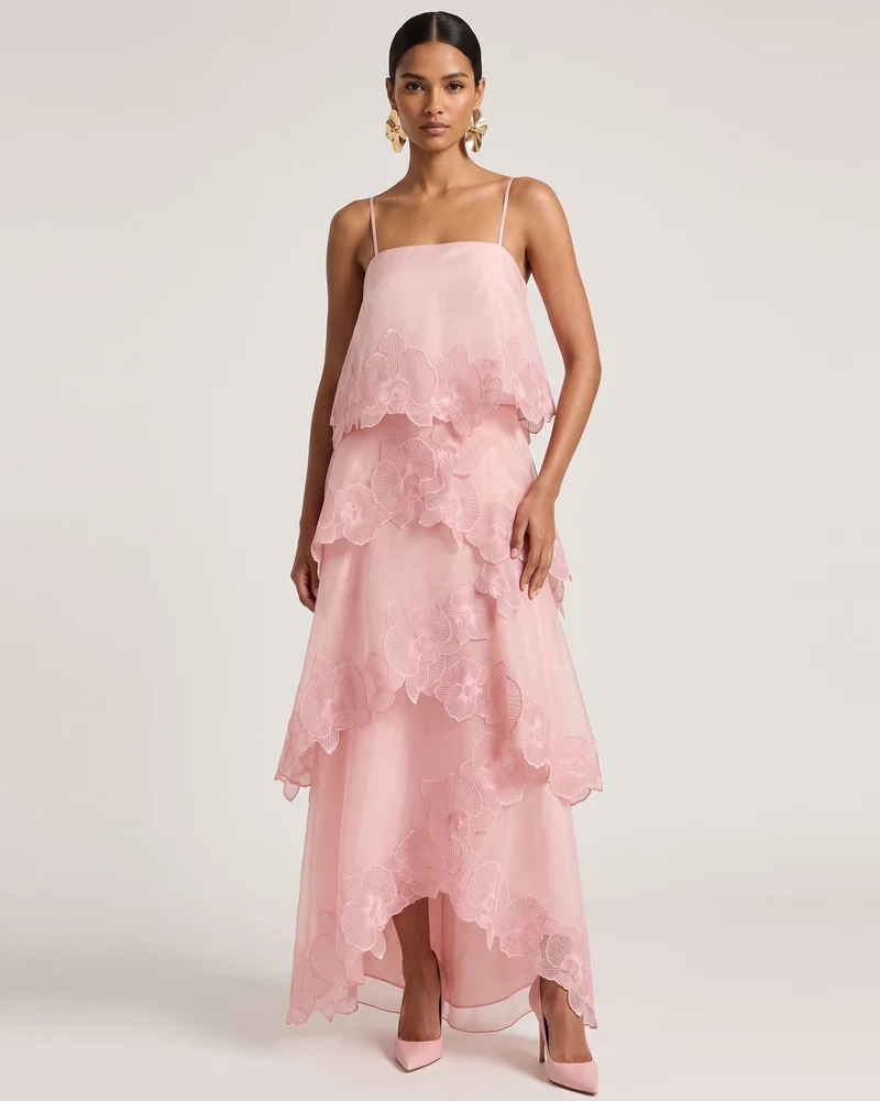 Mehrlagiges Maxikleid mit Orchideenstickerei - Puderrosa