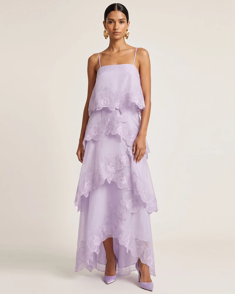 Mehrlagiges Maxikleid mit Orchideenstickerei - Helllila