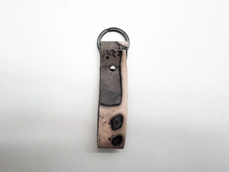nat-2™ Leather Keychain rusted tan