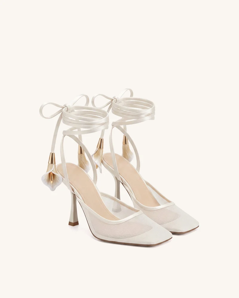 Astrid Calla Lily Schnür-Pumps aus Mesh – Beige