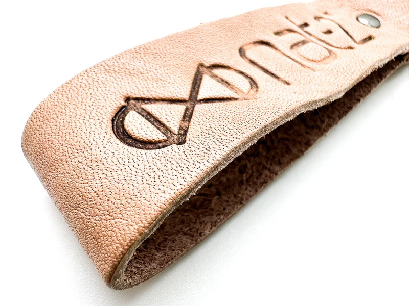 nat-2™ Leather Keychain red wine