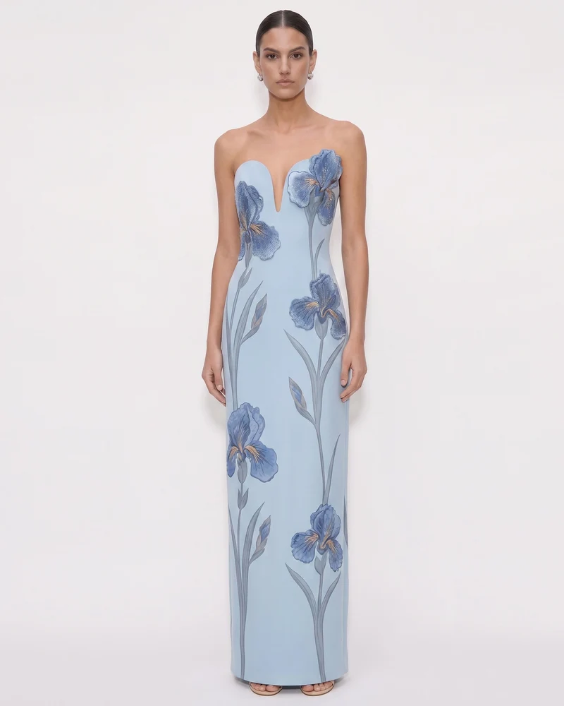 Iris Besticktes trägerloses Maxikleid mit Kerbausschnitt - Hellblau
