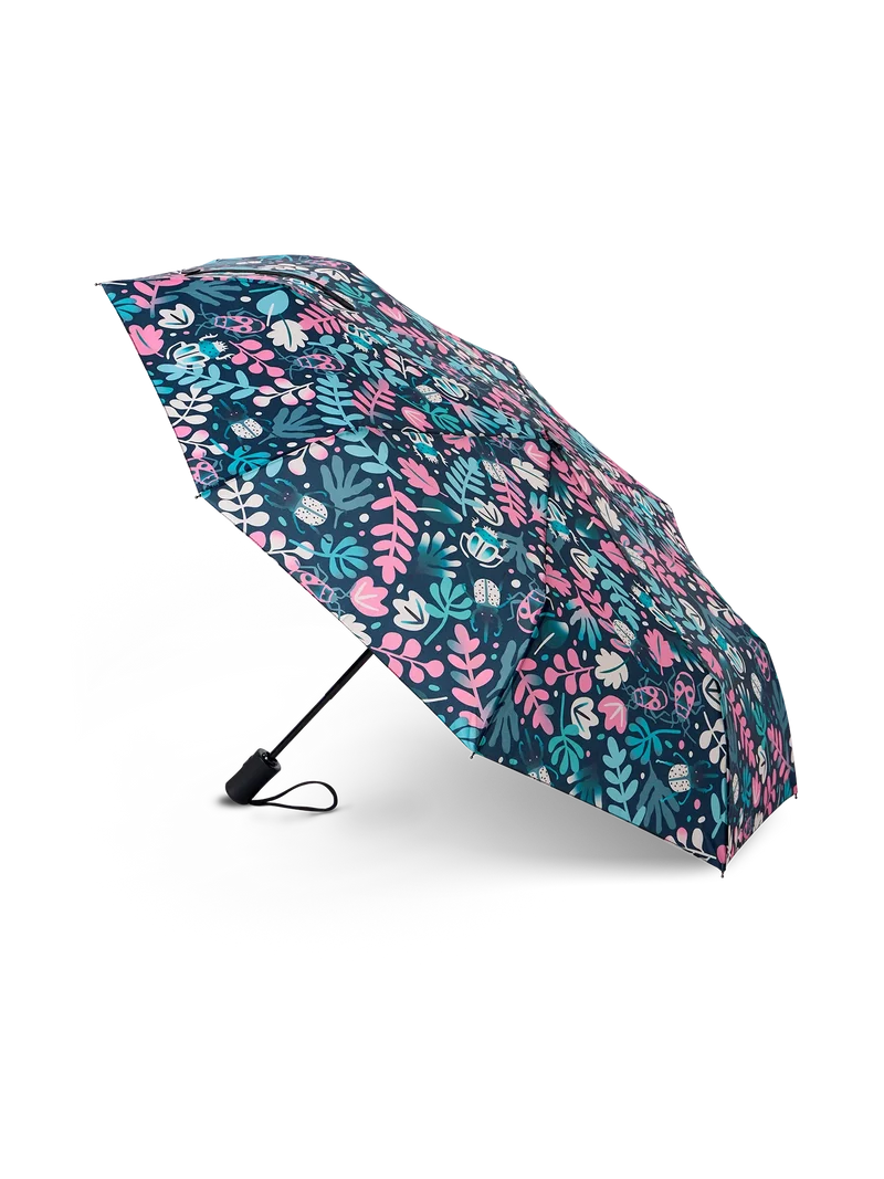 Lustiger Regenschirm Blätter und Käfer