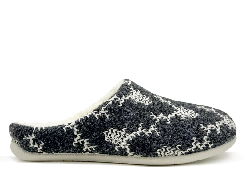 thies 1856 ® Recycled Reindeer PET Slipper vegan carbon dark grey
