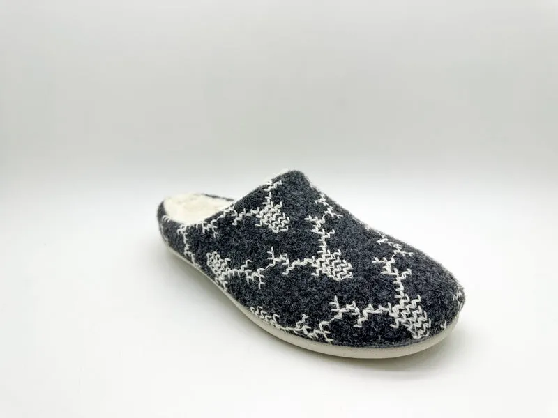 thies 1856 ® Recycled Reindeer PET Slipper vegan carbon dark grey