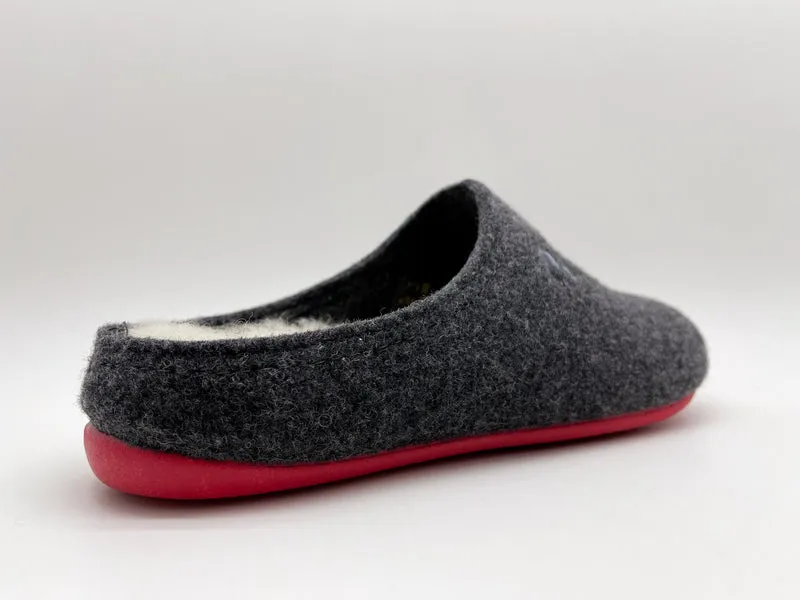thies 1856 ® Recycled Wool Slippers dark grey red