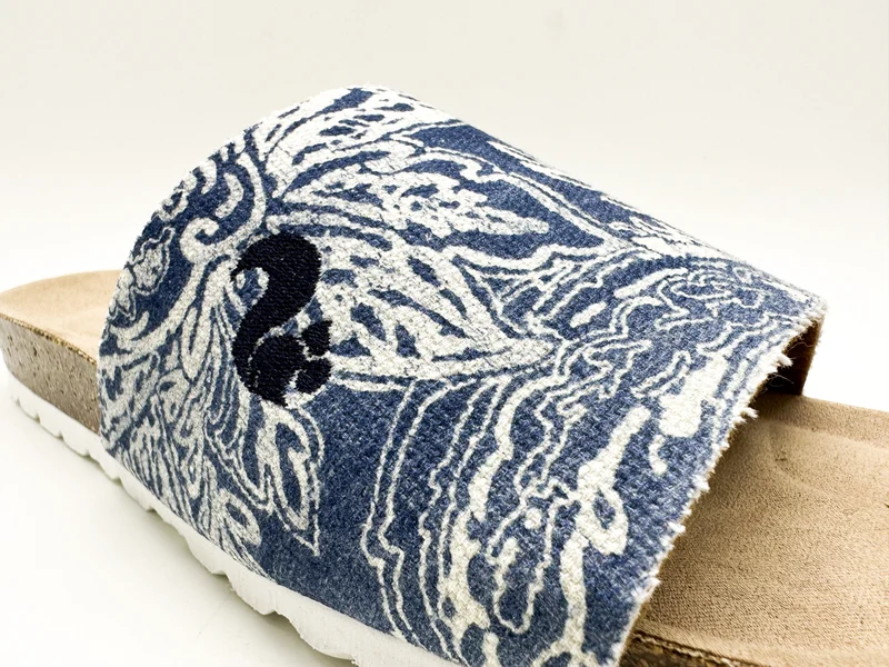 thies 1856 ® Rec Denim Pool Slide vegan paisley