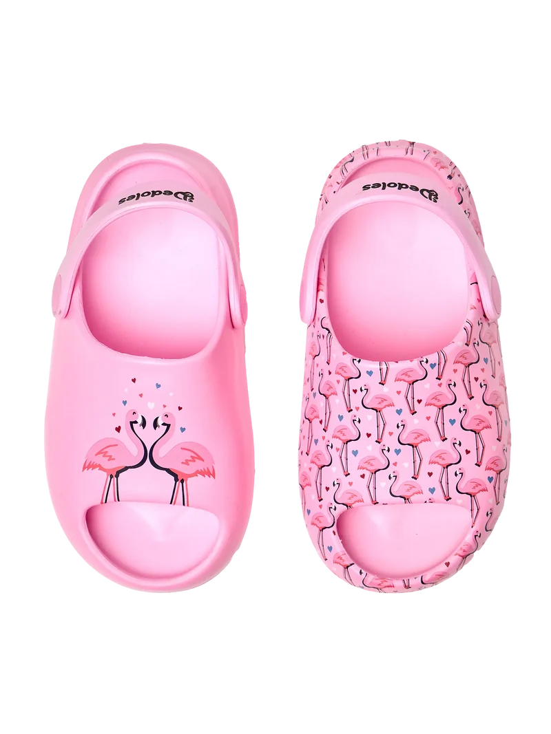 Lustige chunky Baby-Clog-Sandalen Flamingos und Herzen