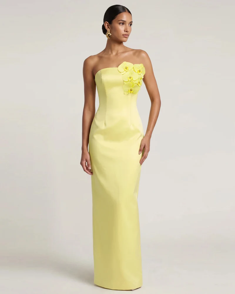 Trägerloses Maxikleid mit Orchideen-Verzierung - Gelb