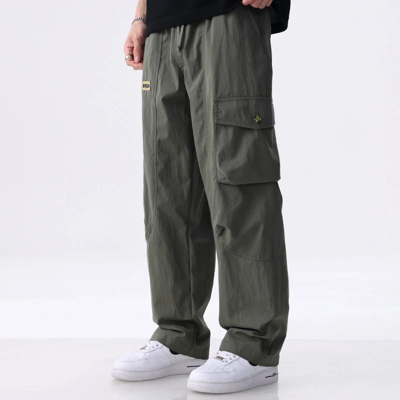 Herren Weite Utility-Cargohose aus Baumwollmix mit Kordelzugbund und aufgesetzten Klappentaschen Nord Taschen