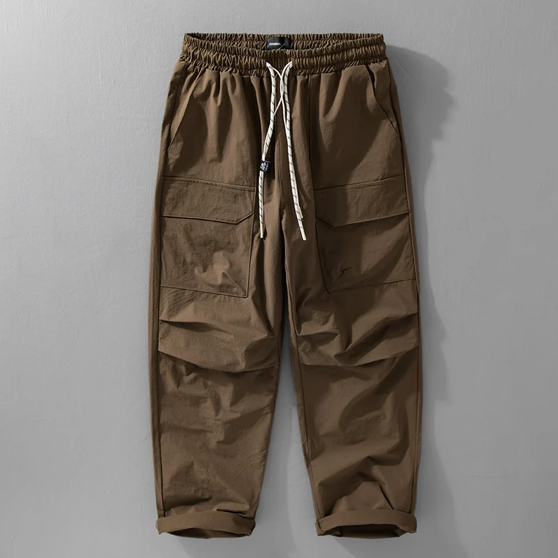 Herren Oversize-Cargohose aus leichtem Funktionsstoff mit Kordelzugbund und Mehrfachtaschen Nord Taschen