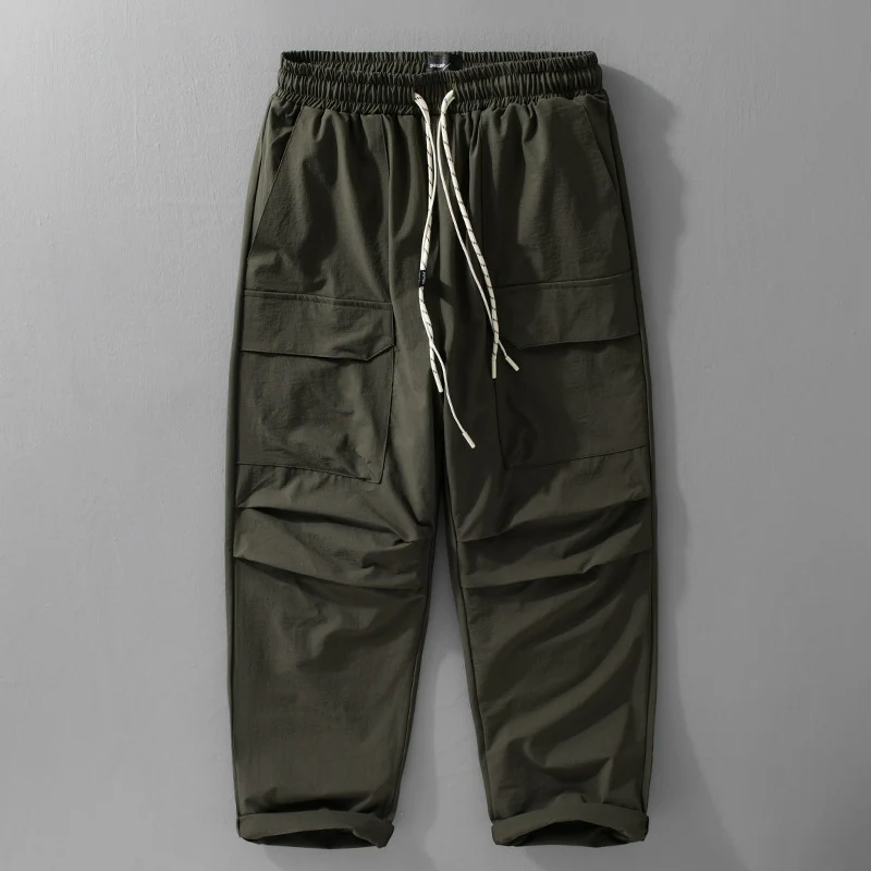 Herren Oversize-Cargohose aus leichtem Funktionsstoff mit Kordelzugbund und Mehrfachtaschen Nord Taschen