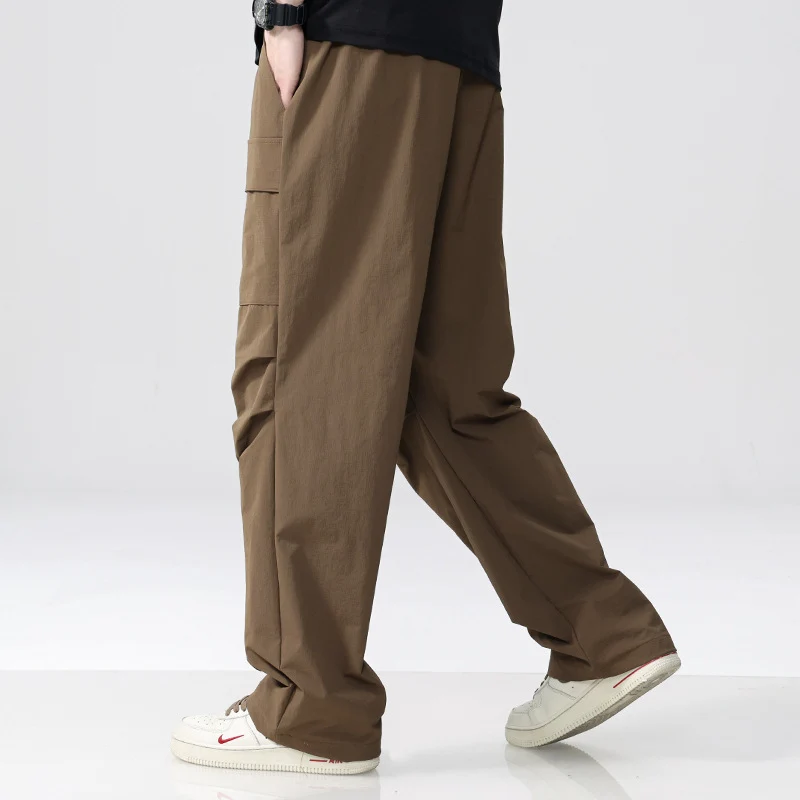 Herren Oversize-Cargohose aus leichtem Funktionsstoff mit Kordelzugbund und Mehrfachtaschen Nord Taschen