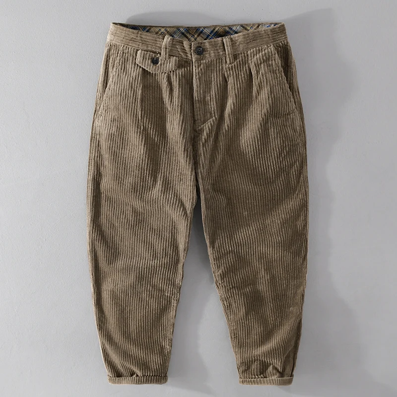 Herren Cordhose mit konischem Schnitt, hohem Bund, Karo-Innenbund und gekrempeltem Saum Nord Taschen
