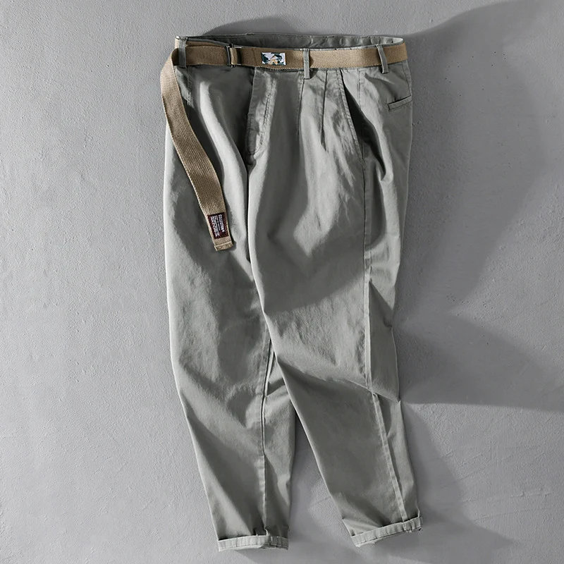 Herren Baumwoll-Chino mit Webgürtel und konischem Bein Nord Taschen