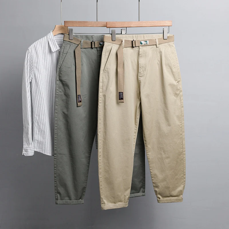 Herren Baumwoll-Chino mit Webgürtel und konischem Bein Nord Taschen