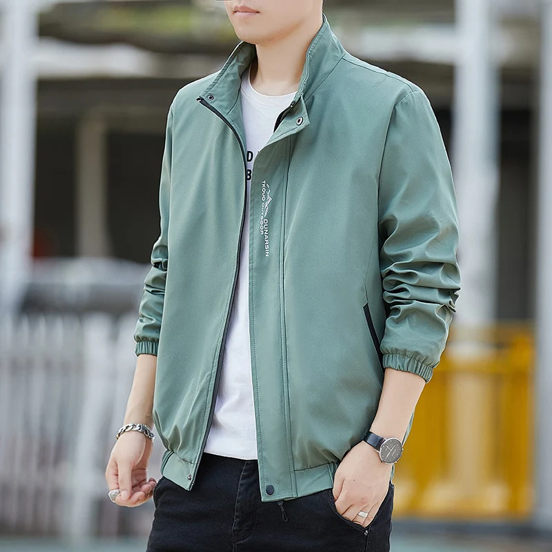 Herren Leichte wasserabweisende Kapuzenjacke im Urban-Minimalstil mit Reißverschluss Nord Taschen
