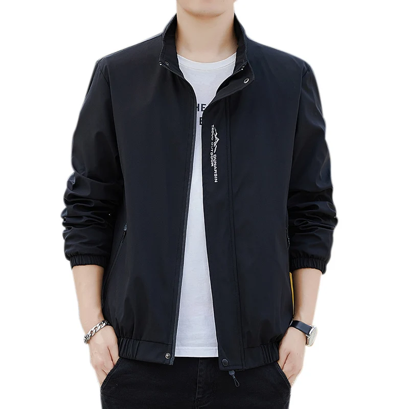 Herren Leichte wasserabweisende Kapuzenjacke im Urban-Minimalstil mit Reißverschluss Nord Taschen