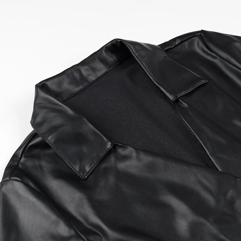 Damen Wickel-Kunstleder-Minikleid mit Hemdkragen, geraffter Taillenpartie und Manschetten Nord Taschen