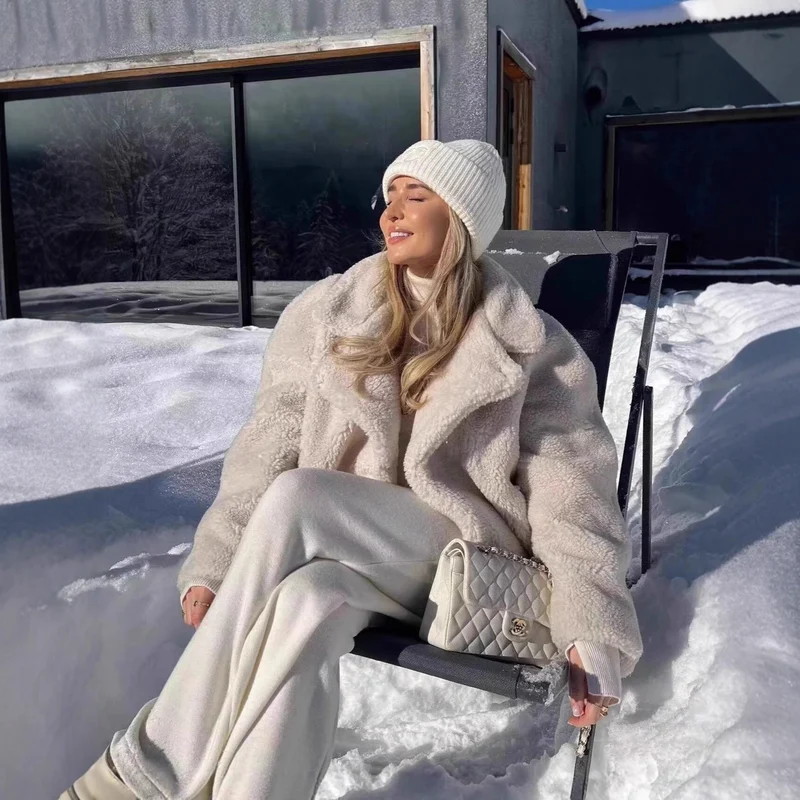 Damen Teddy-Mantel aus Faux-Shearling mit Oversize-Kragen Nord Taschen