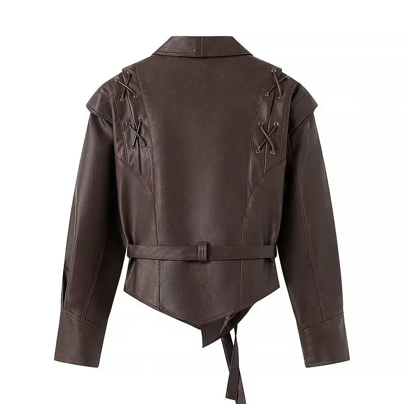 Damen Taillierter Wickel-Lederblazer mit betonten Schulterpuffern und Bindegürtel Nord Taschen