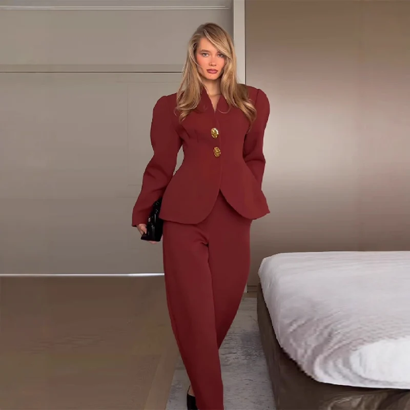 Damen Taillierter Blazer mit Schößchen und weite Hose mit hohem Bund Nord Taschen