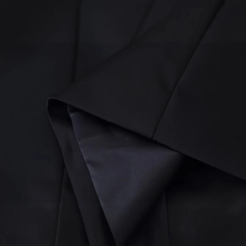 Damen Taillierte Mandarinkragen-Jacke mit dekorativen Kordelknöpfen Nord Taschen