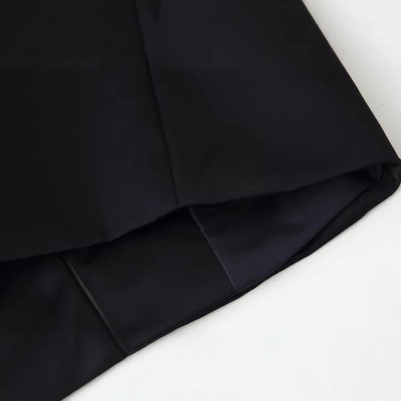 Damen Taillierte Mandarinkragen-Jacke mit dekorativen Kordelknöpfen Nord Taschen
