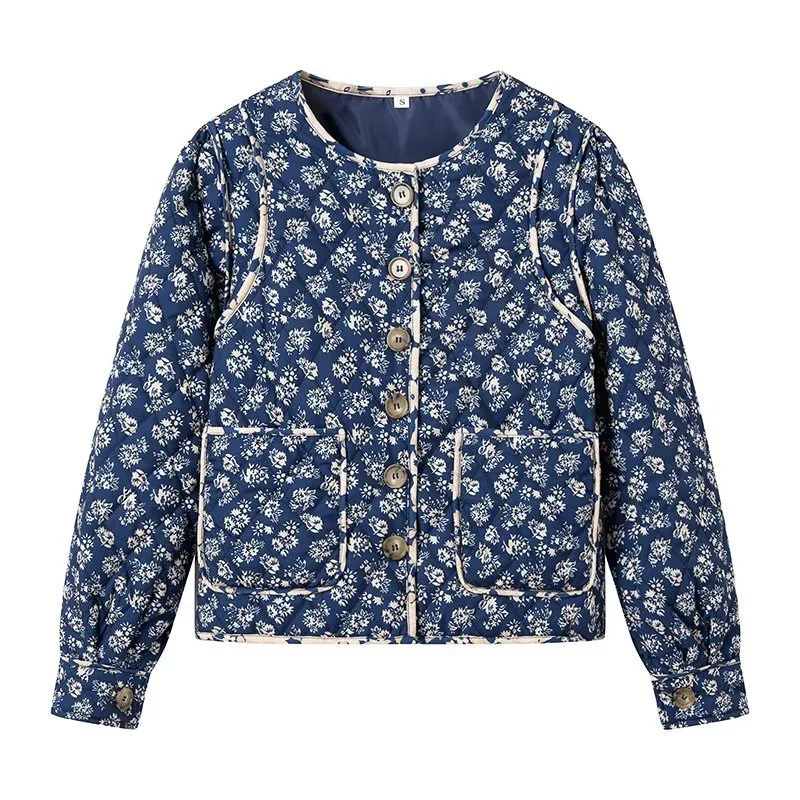 Damen Steppjacke mit floralem Allover‑Muster, rundem Ausschnitt und aufgesetzten Taschen Nord Taschen