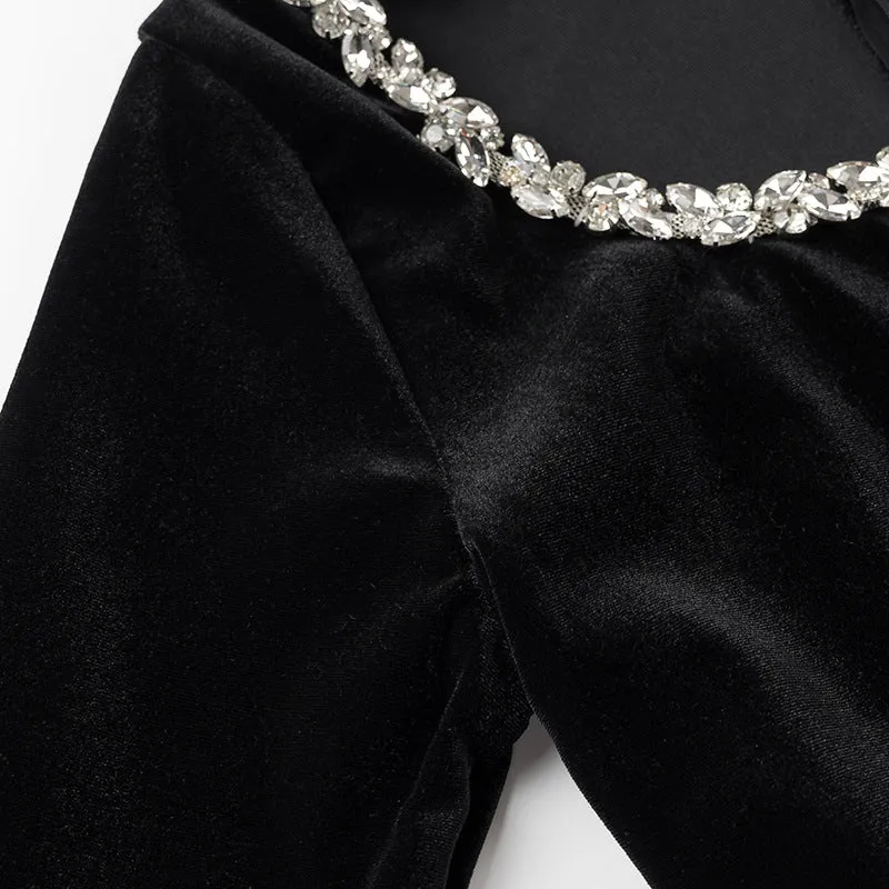 Damen Samt-Minikleid Nord Taschen