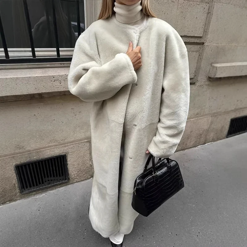 Damen Maxilanger Oversize-Teddymantel mit minimalistischem Stehkragen und verdeckter Druckknopfleiste Nord Taschen