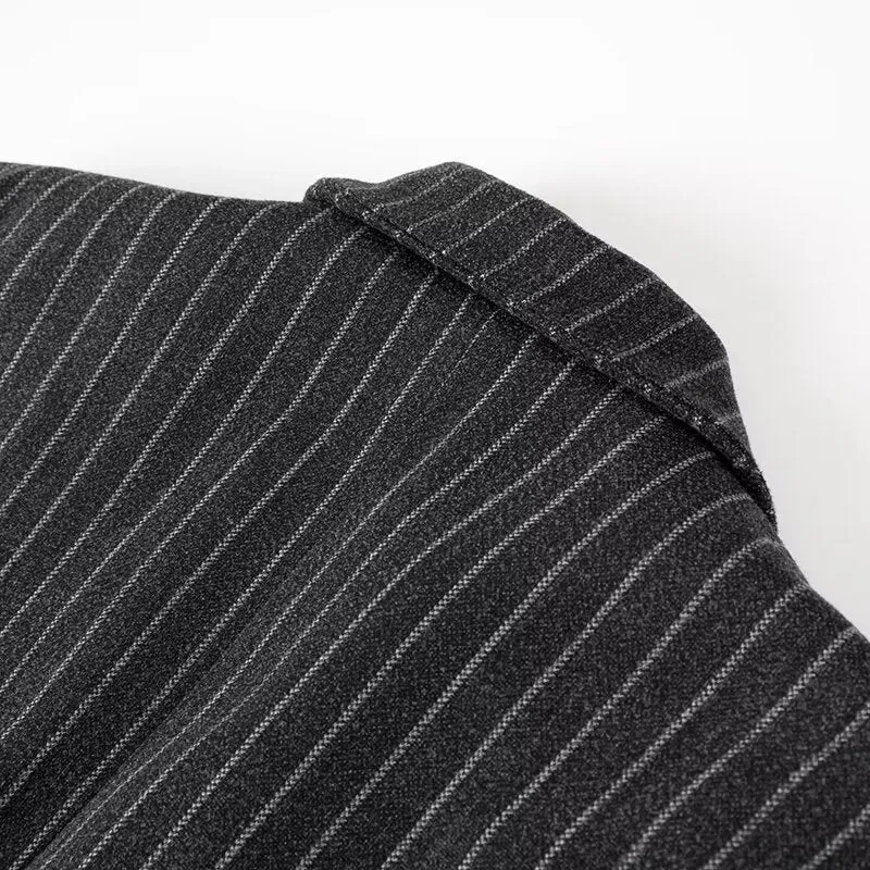 Damen Longline-Wollmixmantel mit Nadelstreifen, tailliertem Revers und Pattentaschen Nord Taschen