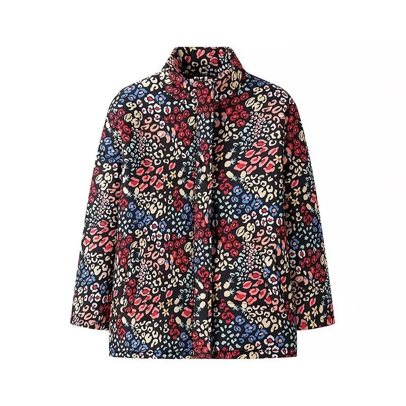 Damen Leichte wattierte Kurzjacke mit Stehkragen, verdeckter Knopfleiste und 3/4-Ärmeln Nord Taschen