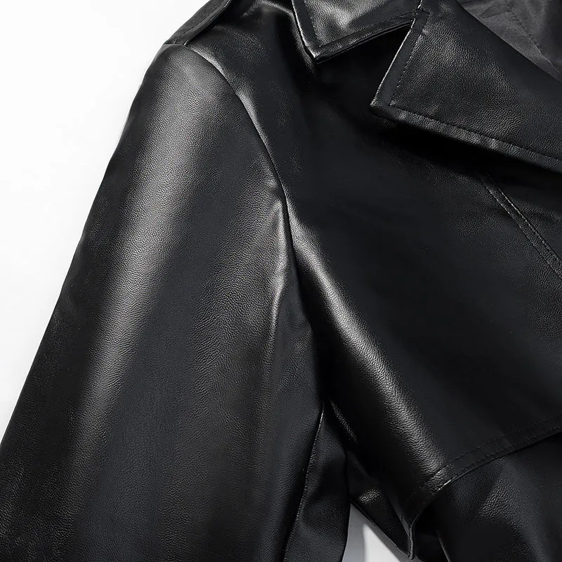 Damen Langer Trenchcoat aus Lederoptik mit Bindegürtel und Epauletten Nord Taschen