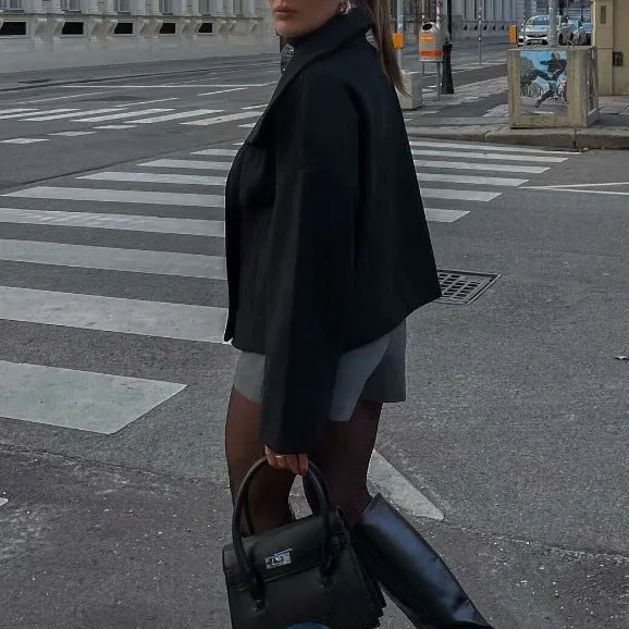 Damen Kurzmantel im Oversize‑Cut mit Doppelreiher und weitem Umschlagkragen Nord Taschen
